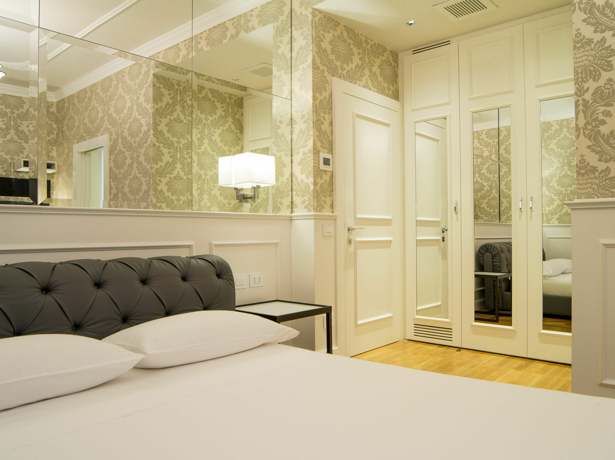 Duomo Rooms มิลาน ภายนอก รูปภาพ