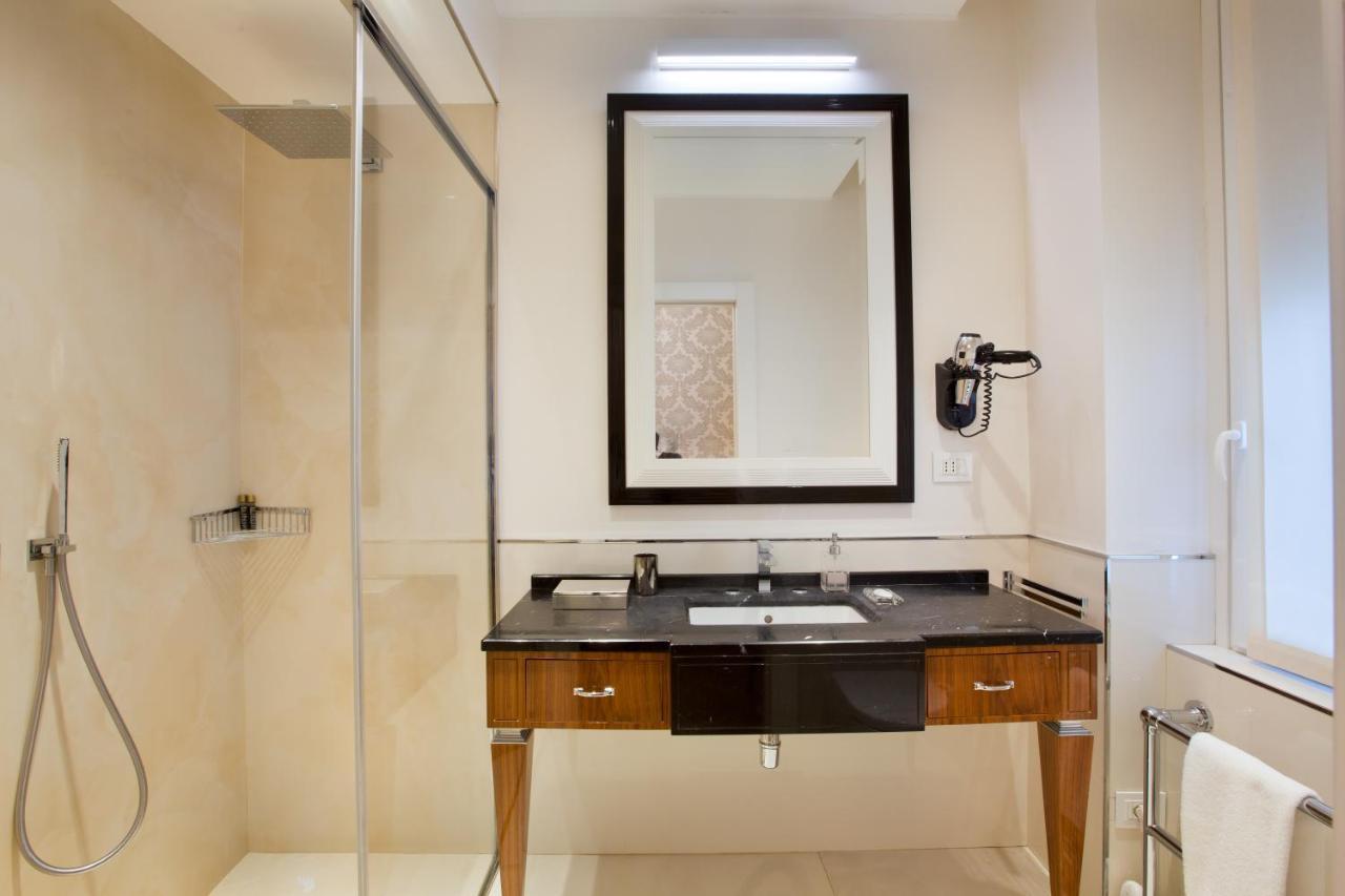Duomo Rooms มิลาน ภายนอก รูปภาพ